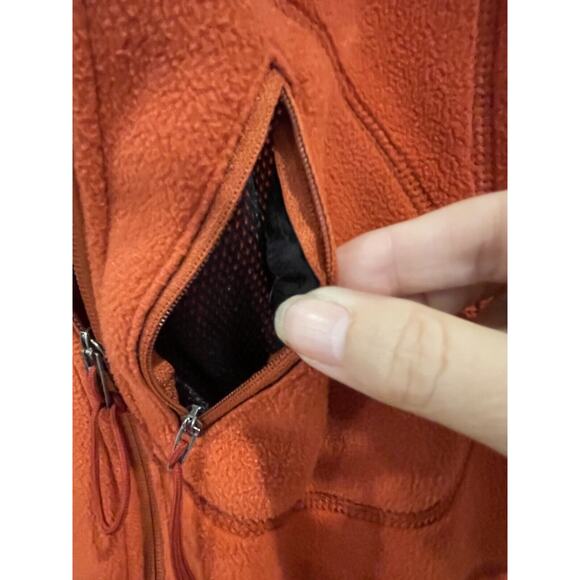 MEC Mountain Equipment Co-Op Zip Up Polartec Fleece Vest • Orange • Small - Picture 6 of 9